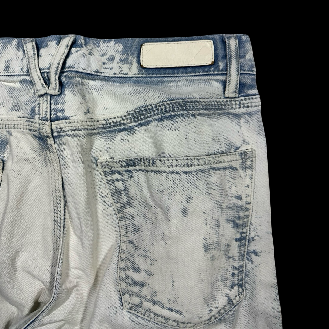 Semantic Design Bleached Jeans