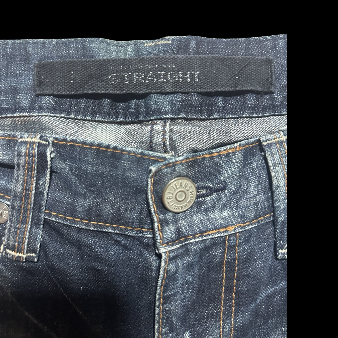 Nearby T Jeans